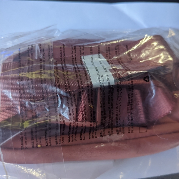 Lululemon Everywhere Belt Bag - Picture 5 of 5